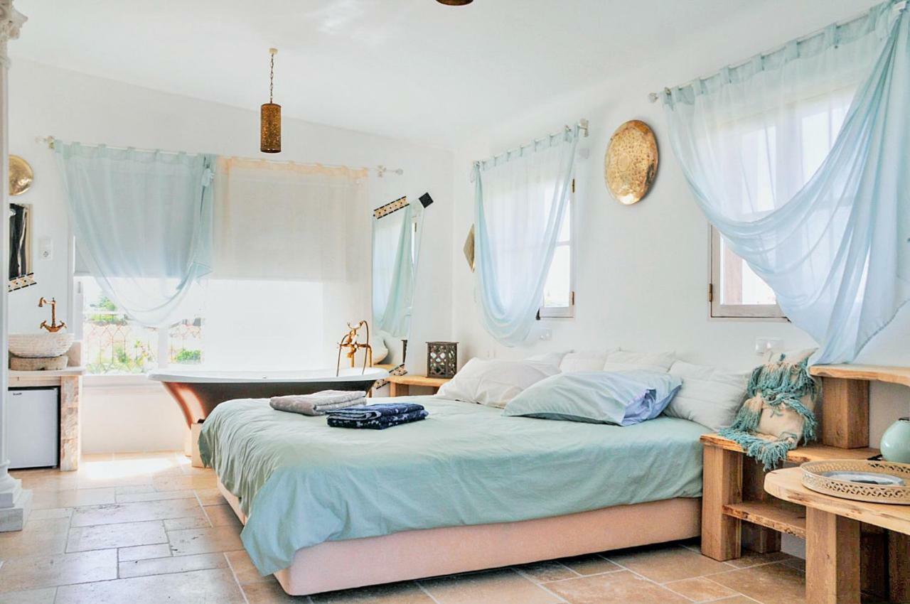 Uma Casa A Beira Sol Bed & Breakfast Lagos Bagian luar foto
